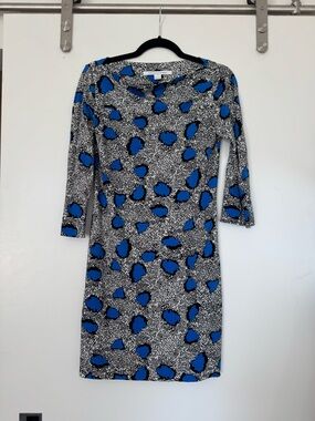 Diane Von Furstenberg Blue and Black Spot Print Long Sleeve Dress